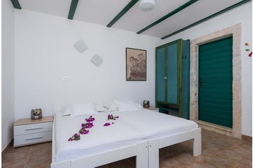 Pension de famille Murvica 4